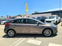 Usado Ford Focus Trend 125 CV (91 kW) 2015 Beige Berlina