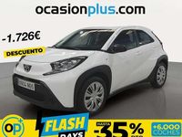 Usado Toyota Aygo Play 72 CV (52 kW) 2023 Blanco Utilitario
