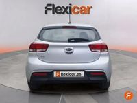 Usado Kia Rio 100 CV (73 kW) 2020 Gris