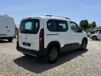 Usado Peugeot Rifter Active 102 CV (75 kW) 2022 Blanco Monovolumen