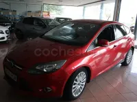 Usado Ford Focus Trend 115 CV (84 kW) 2012 Rojo Berlina