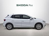 Usado Skoda Fabia Selection 95 CV (69 kW) 2025 Blanco Utilitario