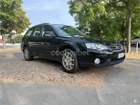 Usado Subaru Outback 156 CV (114 kW) 2004 Negro Familiar