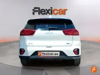 Usado Kia Niro 141 CV (103 kW) 2022 Blanco SUV