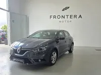 Usado Renault Mégane Business 95 CV (69 kW) 2020 Gris / plata Berlina