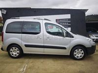 Usado Peugeot Partner Tepee Outdoor 90 CV (66 kW) 2010 Gris / plata Monovolumen