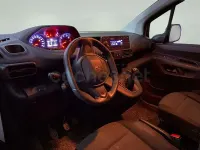 Usado Peugeot Rifter Active 100 CV (73 kW) 2018 Blanco Monovolumen