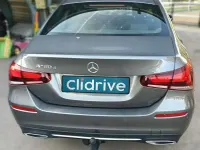 Usado Mercedes A180 116 CV (85 kW) 2020 Gris Utilitario