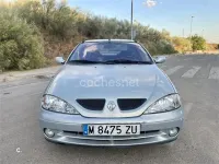 Usado Renault Mégane Coupé 110 CV (80 kW) 2000 Gris / plata Coupe