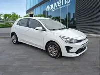 Usado Kia Rio 100 CV (73 kW) 2022 Blanco Berlina