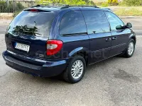 Usado Chrysler Voyager 150 CV (110 kW) 2006 Azul Monovolumen