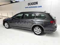 Usado VW Passat 122 CV (89 kW) 2021 Gris / plata Familiar