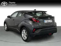 Usado Toyota C-HR Active 122 CV (89 kW) 2022 Gris / plata SUV
