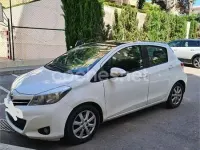 Usado Toyota Yaris Active 99 CV (72 kW) 2011 Blanco Utilitario