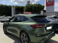 Usado Ford Kuga ST-Line 150 CV (110 kW) 2025 Verde SUV