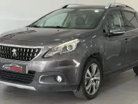 Usado Peugeot 2008 Crossway 120 CV (88 kW) 2017 Gris / plata SUV