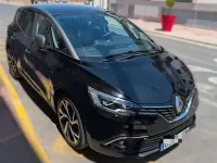 Usado Renault Scénic IV Edition One 110 CV (80 kW) 2017 Negro Monovolumen