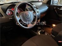 Usado Renault Mégane II Dynamique 115 CV (84 kW) 2002 Rojo Berlina