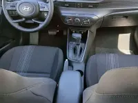 Usado Hyundai i20 101 CV (74 kW) 2025 Rojo Utilitario