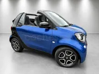 Usado Smart ForTwo Cabrio Passion 71 CV (52 kW) 2017 Azul Descapotable