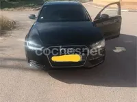 Usado Audi A4 120 CV (88 kW) 2012 Negro Familiar