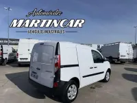 Usado Renault Kangoo Authentique 67 CV (49 kW) 2018 Blanco Monovolumen