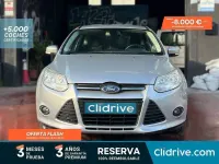 Usado Ford Focus Trend 125 CV (91 kW) 2012 Gris Utilitario
