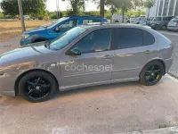 Usado Seat Leon Sport 110 CV (80 kW) 2005 Gris / plata Utilitario