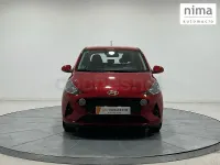 Usado Hyundai i10 67 CV (49 kW) 2022 Rojo Utilitario