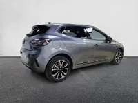 Usado Renault Clio Techno 90 CV (66 kW) 2025 Gris Utilitario