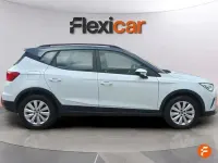 Usado Seat Arona Style 110 CV (80 kW) 2022 Blanco SUV