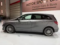 Usado Mercedes B200 136 CV (100 kW) 2018 Gris / plata Utilitario