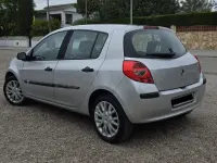 Usado Renault Clio II Authentique 85 CV (62 kW) 2007 Gris / plata Berlina