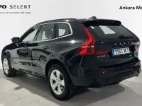 Käytetty Volvo XC60 Core 197 HP (144 kW) 2023 Musta Katumaasturi