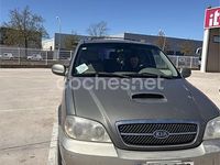 Usado Kia Carnival EX 144 CV (105 kW) 2004 Gris / plata Monovolumen