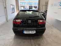 Usado Seat Leon 100 CV (73 kW) 2006 Negro Utilitario