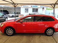 Usado Seat Leon 4Drive 105 CV (77 kW) 2014 Rojo Familiar