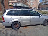 Usado Ford Focus Ghia 100 CV (73 kW) 2003 Gris / plata Familiar