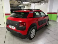 Usado Citroën C4 Cactus Live 82 CV (60 kW) 2016 Rojo Utilitario
