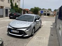 Usado Toyota Corolla 122 CV (89 kW) 2021 Gris / plata Berlina
