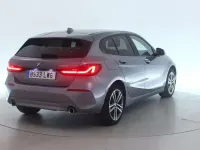 Usado BMW 118 150 CV (110 kW) 2022 Gris Utilitario