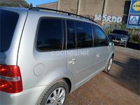 Usado VW Touran Advance 140 CV (102 kW) 2006 Gris / plata Monovolumen