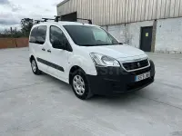 Usado Peugeot Partner Tepee Active 100 CV (73 kW) 2016 Blanco Monovolumen
