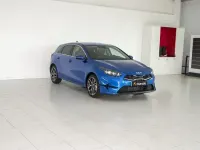 Usado Kia Ceed 136 CV (100 kW) 2022 Azul Utilitario