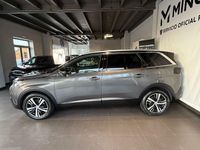 Usado Peugeot 5008 GT-line 130 CV (95 kW) 2017 Gris / plata SUV