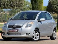 Usado Toyota Yaris 90 CV (66 kW) 2007 Gris Utilitario