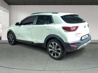 Usado Kia Stonic 101 CV (74 kW) 2019 Blanco SUV