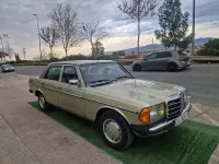 Usado Mercedes 200 140 CV (102 kW) 1984 Verde Familiar