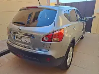Usado Nissan Qashqai Tekna 150 CV (110 kW) 2009 Gris / plata SUV