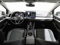 Usado VW Golf VIII 116 CV (85 kW) 2025 Gris Utilitario